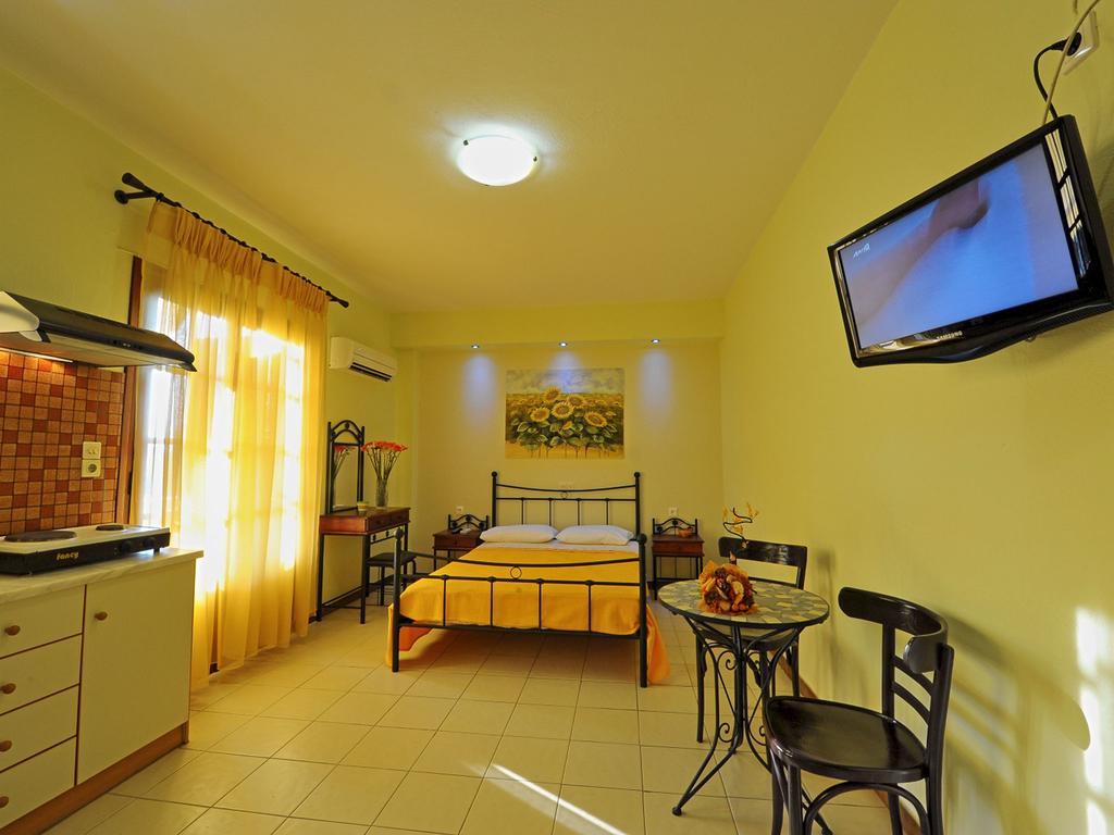 Iliotropio Studios Loutra Edipsou  Extérieur photo